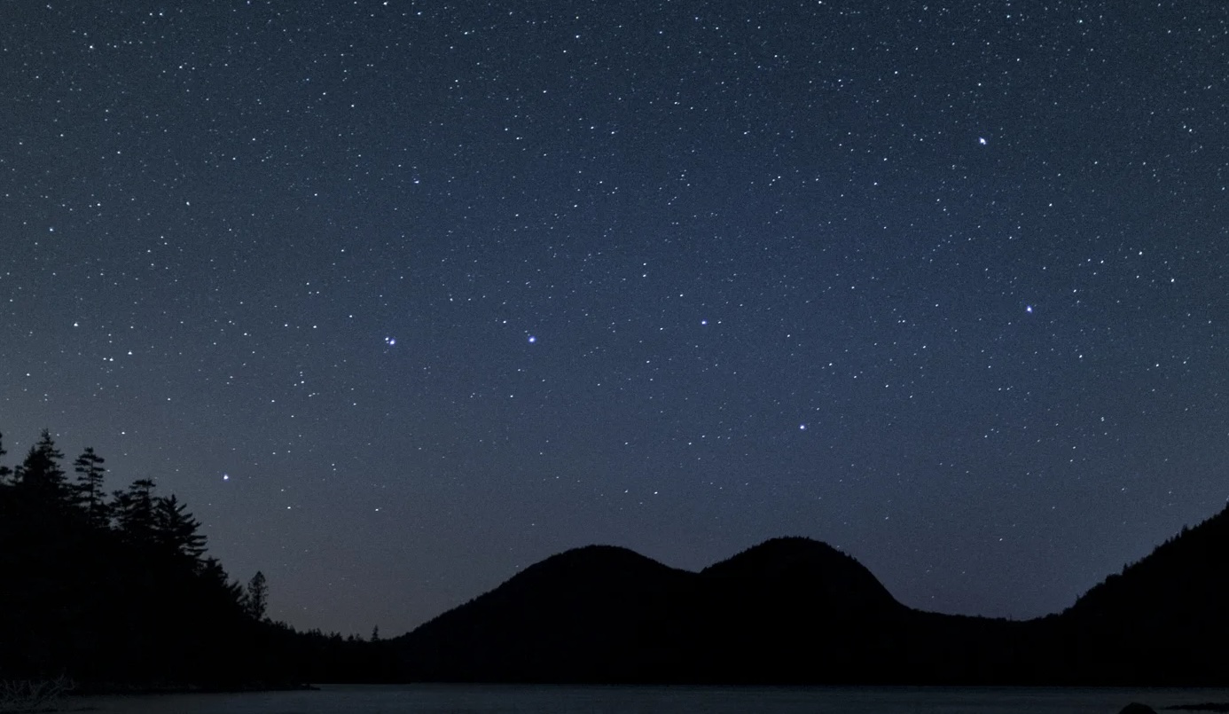 A night sky photograph showing the stars of the big dipper.